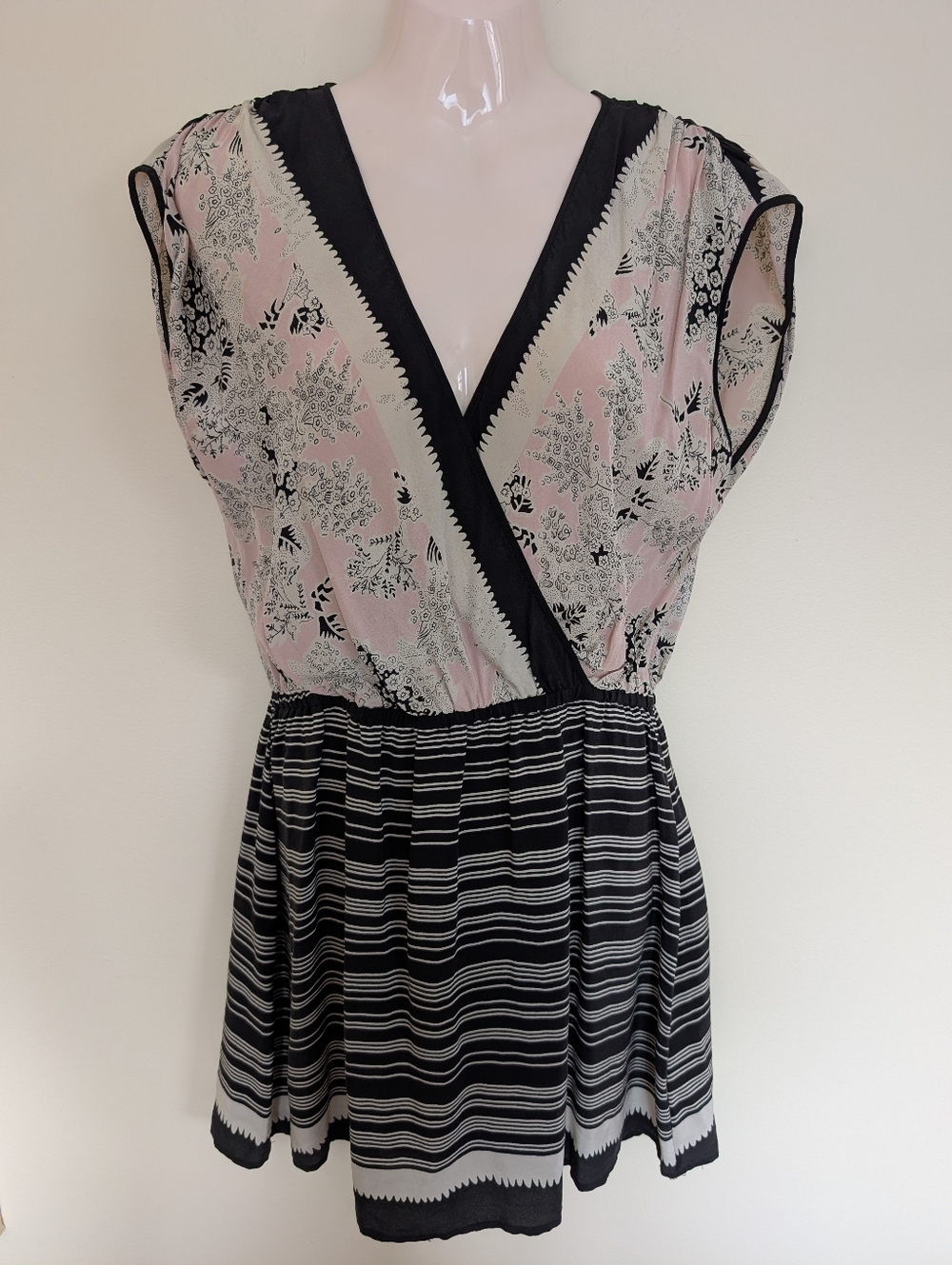 Urban Outfitters Kimchi Blue 100% Silk Mini Dress Large